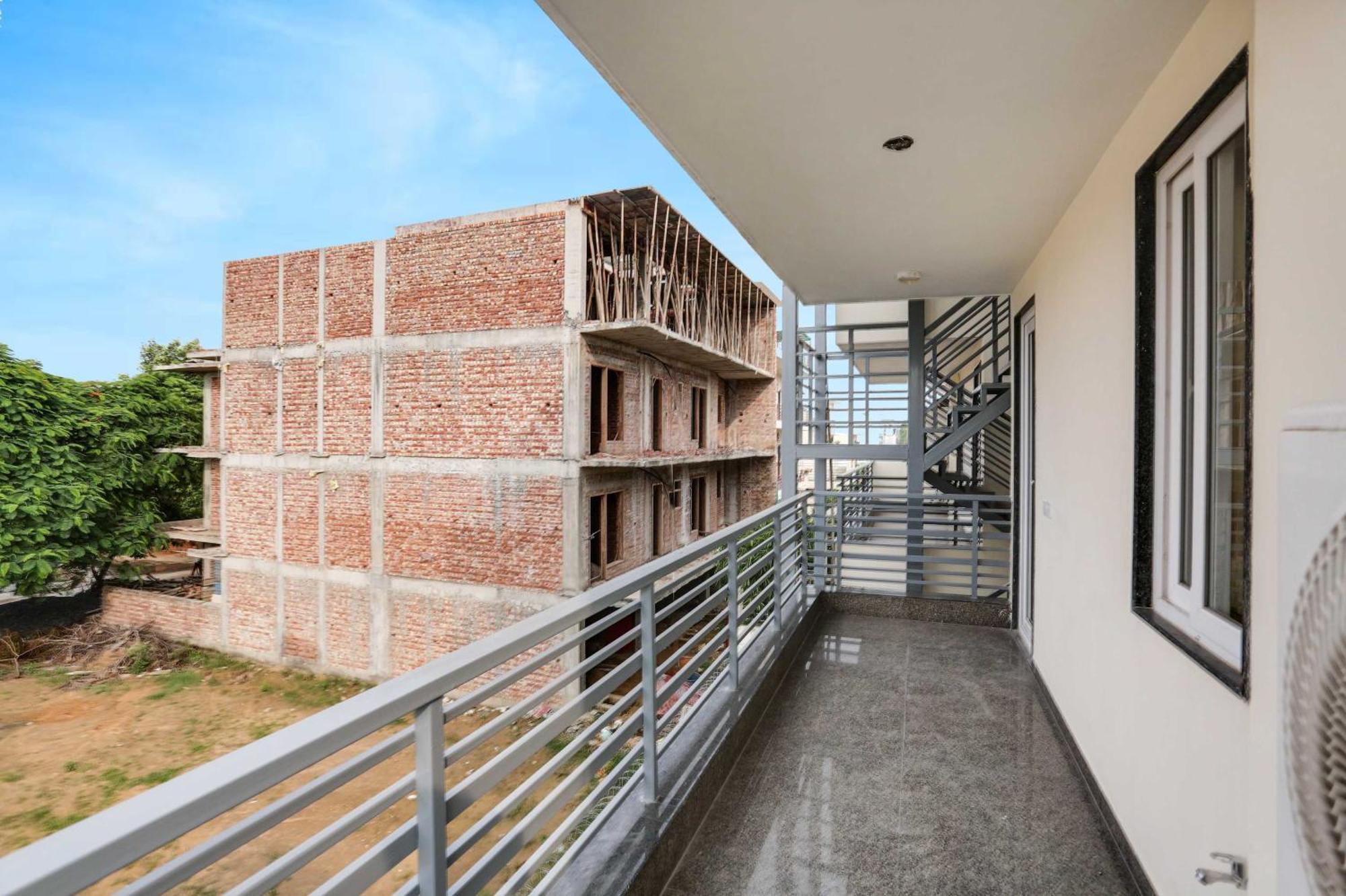 Townhouse The Adore Inn Gurgaon Exterior foto