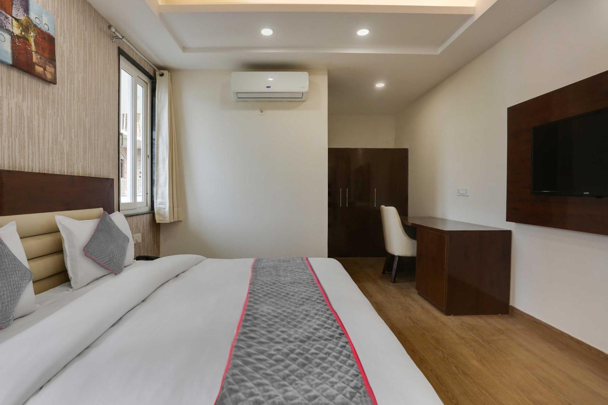 Townhouse The Adore Inn Gurgaon Exterior foto